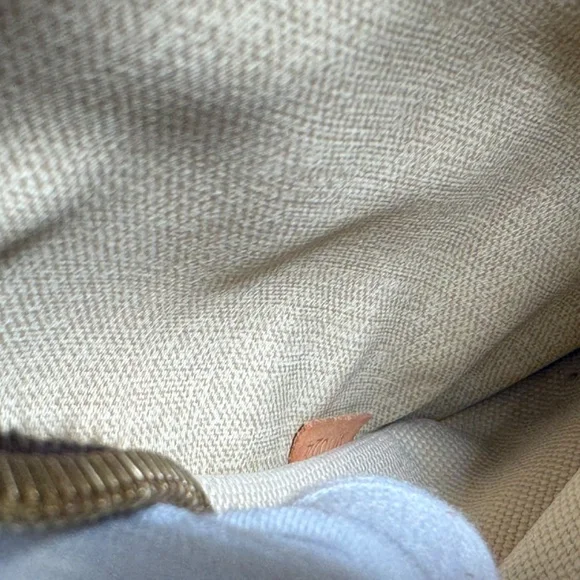 Louis Vuitton Trouville Monogram - Picture 10 of 16